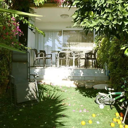 Coral Bay Pégeia